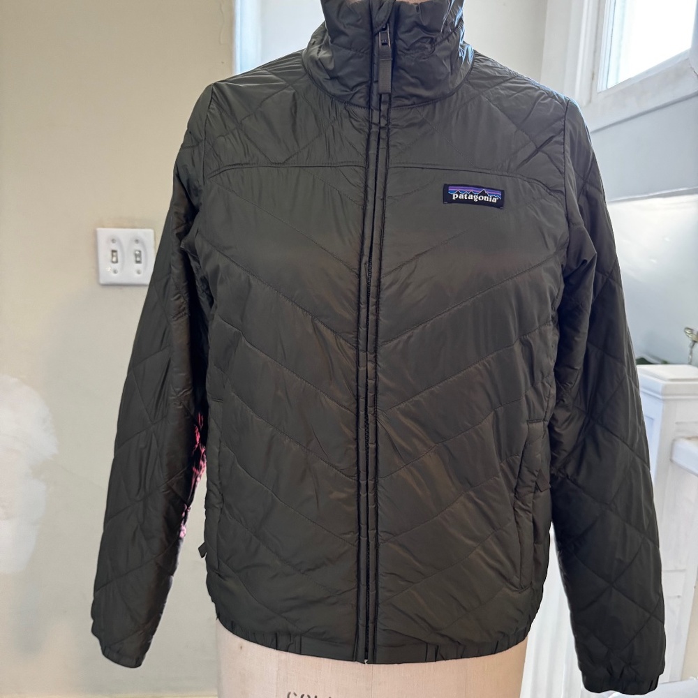 Patagonia Women's Lightweight Radalie Bomber Jacket in kale green Size Small